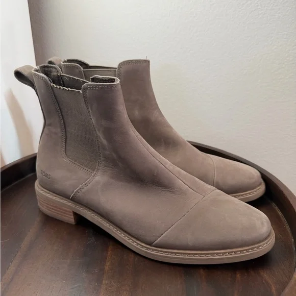 TOMS Women's Olive Ankle Booties - Picture 4 of 10